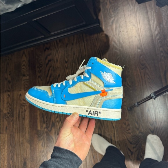 Jordan 1 Off-White UNC Size 6.5Y​​ - Picture 2 of 3
